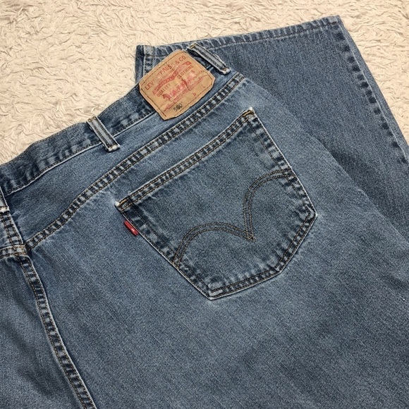 Men’s Levi’s 560 Comfort Fit Denim Jeans - Picture 3 of 9